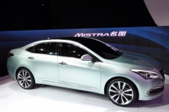 Компания Hyundai представила новый эксклюзивный седан Mistra