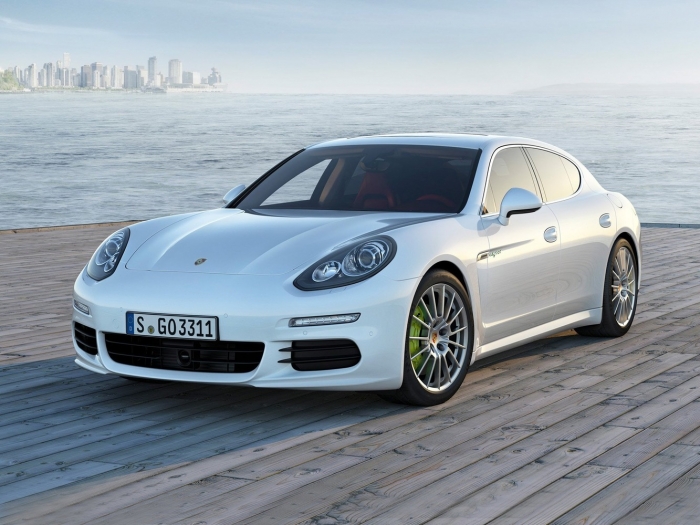 На "Porsche Panamera" будут стоять новые «родные» моторы V6 и V8