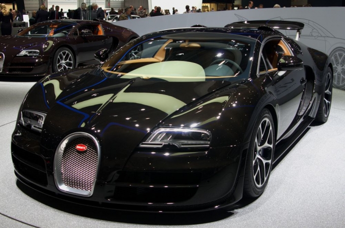 Появился Bugatti Veyron Grand Sport Vitesse