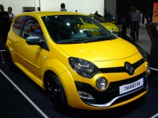 Renault Twingo RS попался шпионам