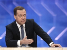 Автопроизводители получили совет от Медведева