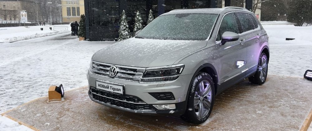 «АВТОРУСЬ» представила новый Volkswagen Tiguan в декорациях зимней сказки