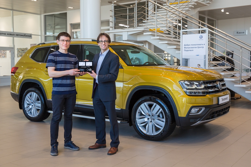 Volkswagen Teramont передан первому российскому клиенту