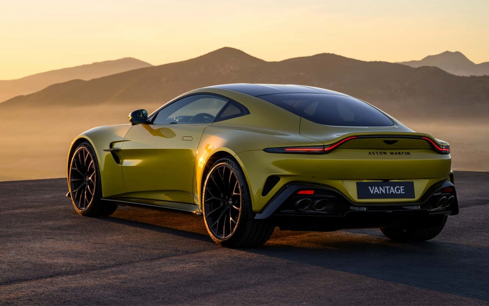 Компания Aston Martin показала самый быстрый спорткар Vantage